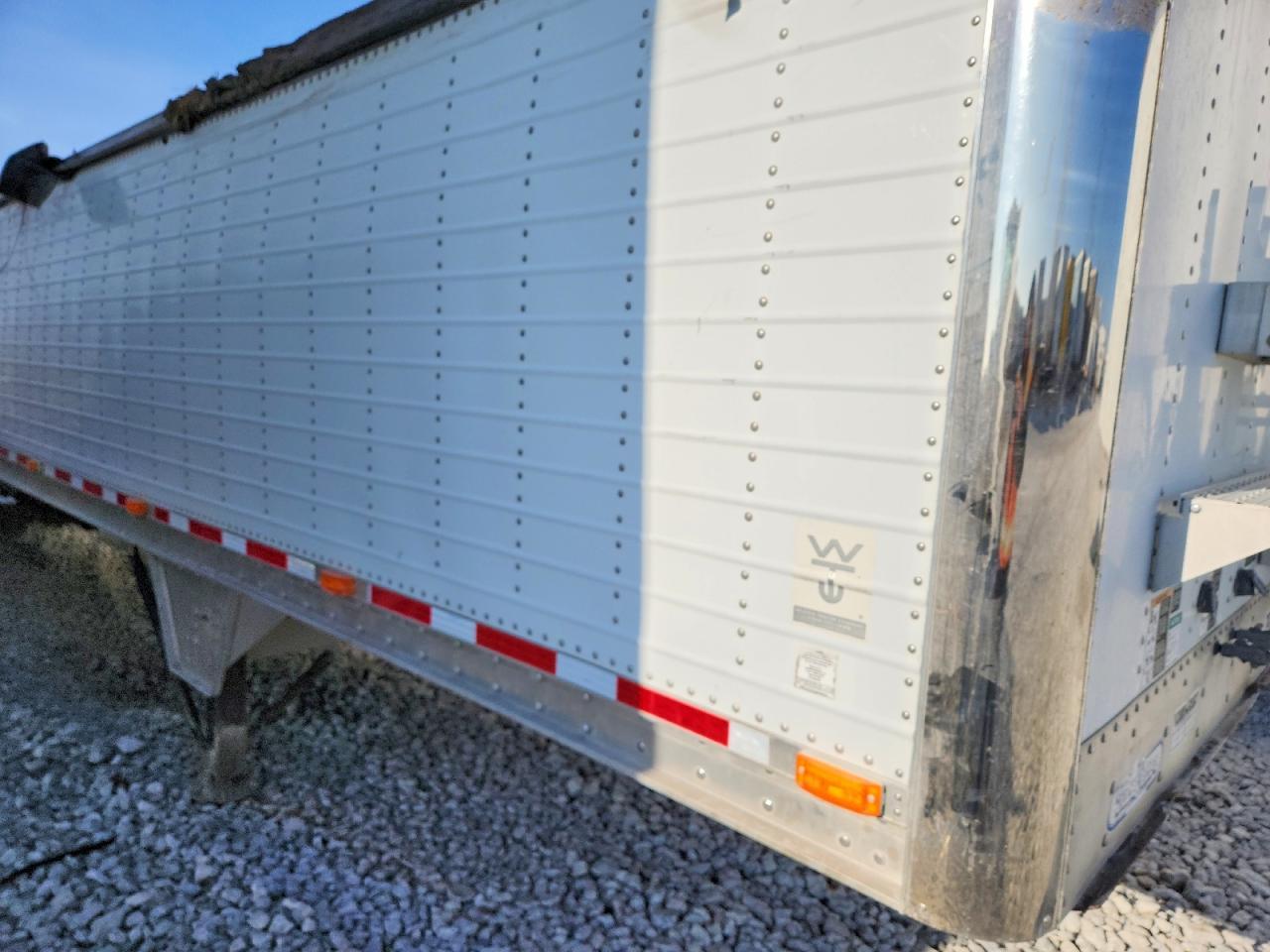 2004 Wilson Hogtrailer 2004 Wilson Grain Trailer