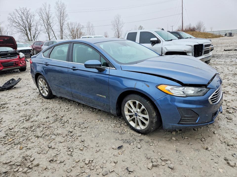2019 Ford Fusion se