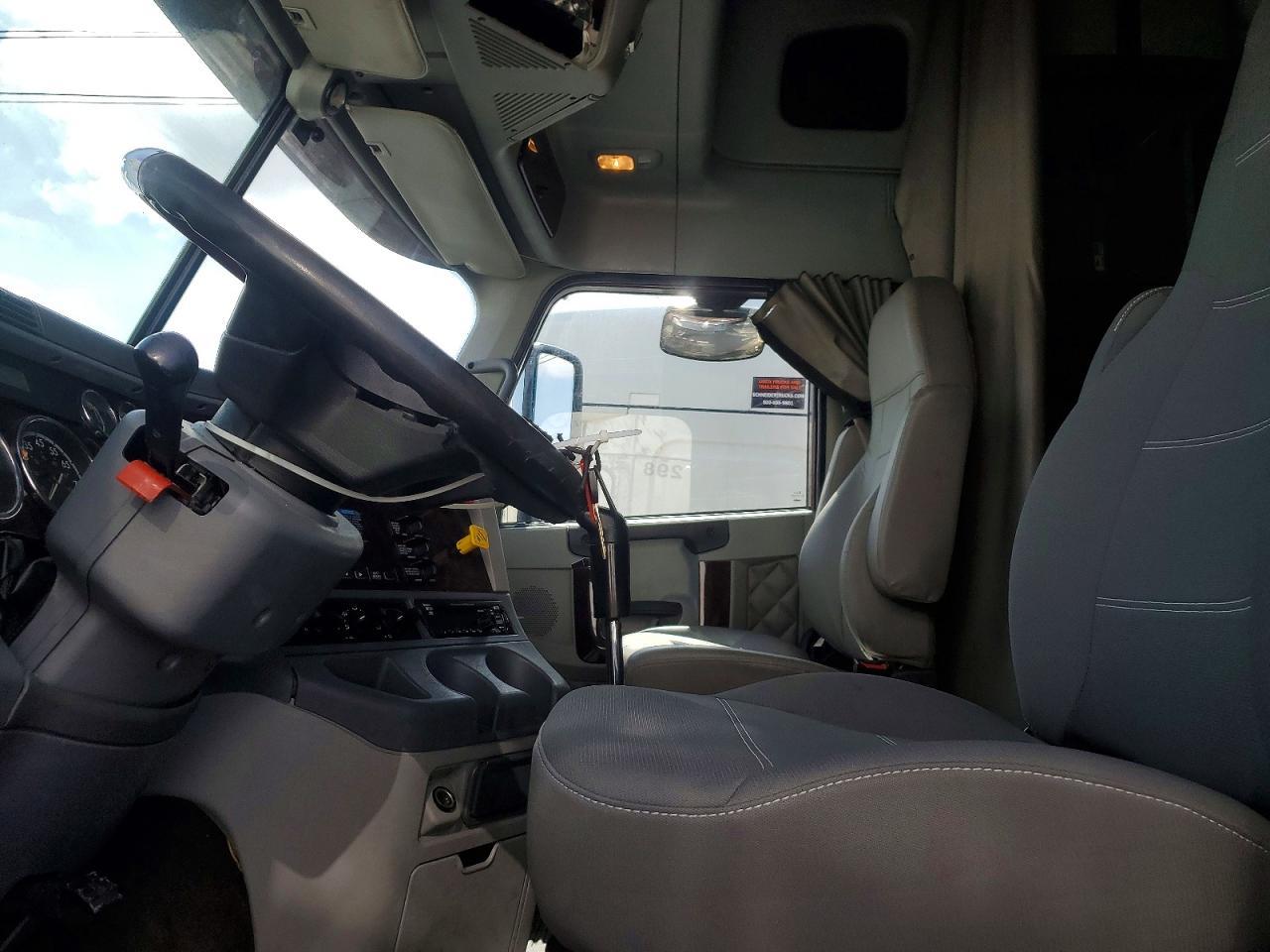 2020 Freightliner Coronado Glider Semi Truck