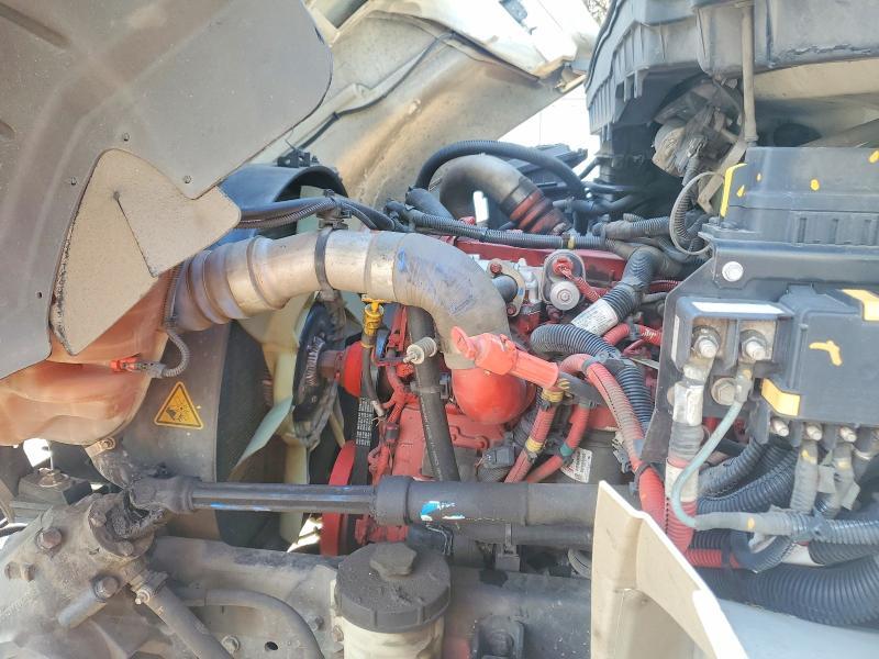 2020 International MV607 BOX Truck