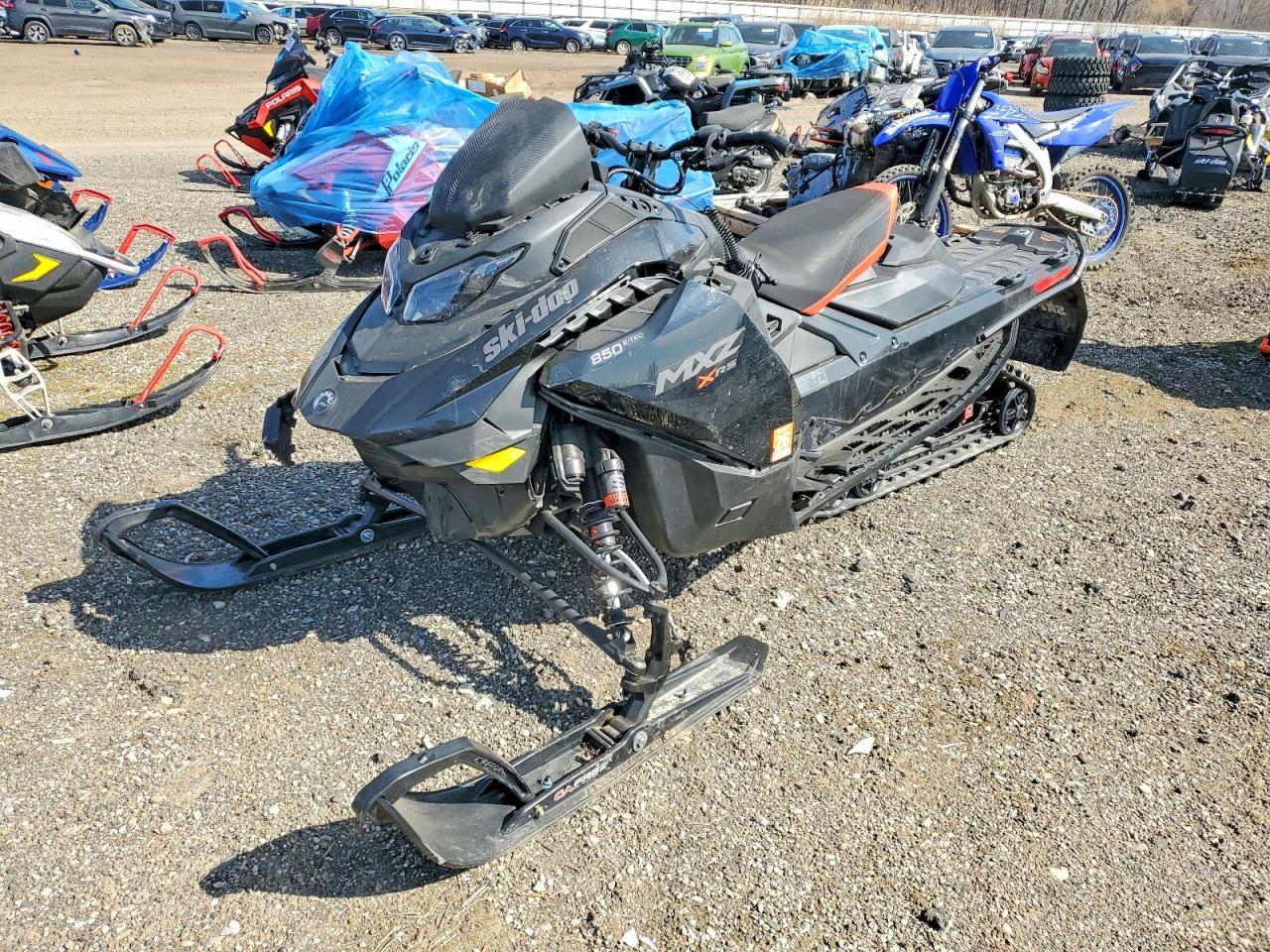 2024 Skidoo MXZ XRS 850