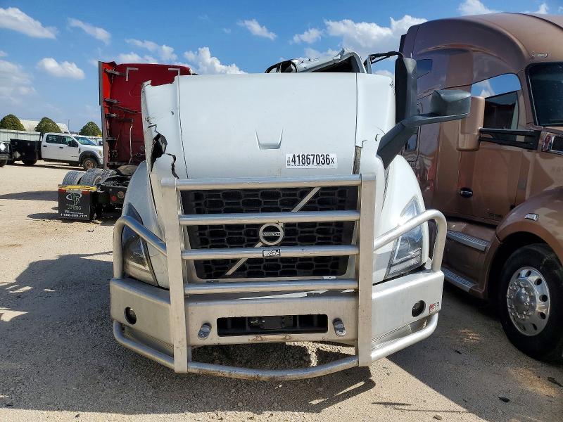 2023 Volvo VNR Semi Truck