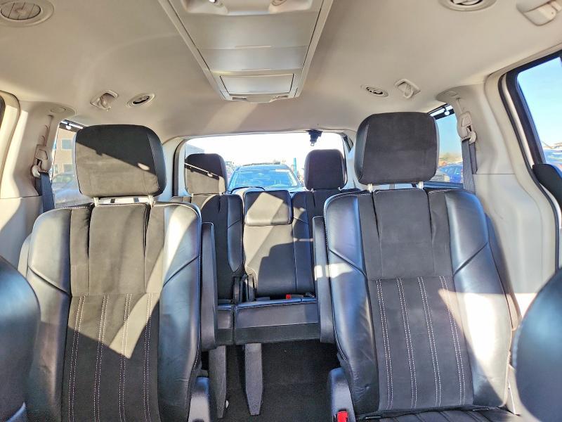 2014 Chrysler Town & Country Touring l