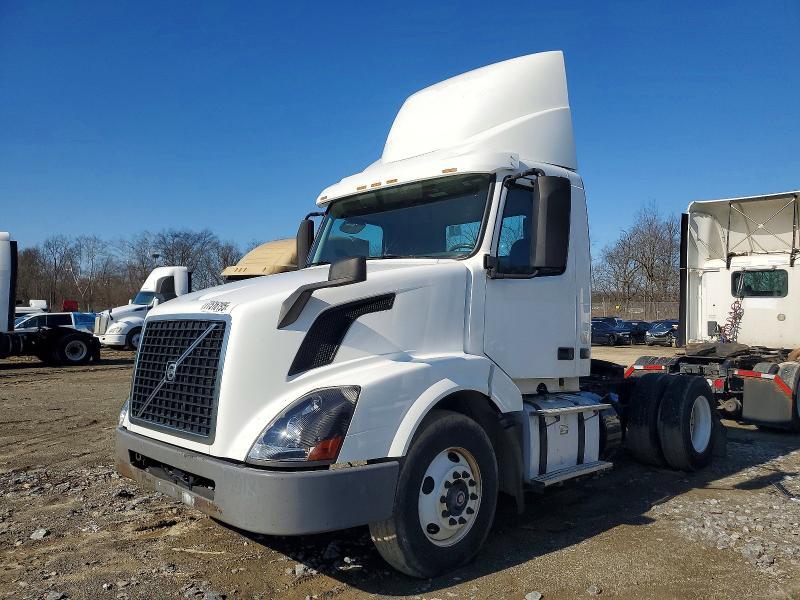 2016 Volvo VNL Semi Truck