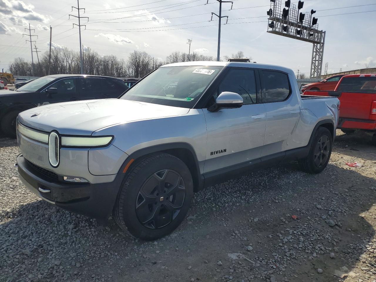 2024 Rivian R1T Adventure