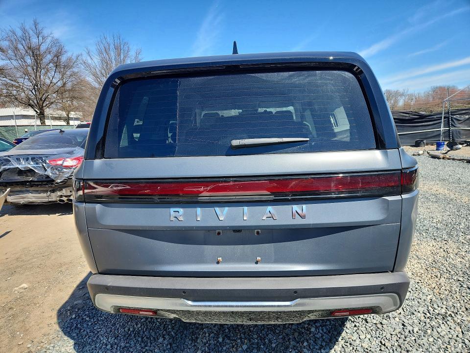 2024 Rivian R1S Adventure