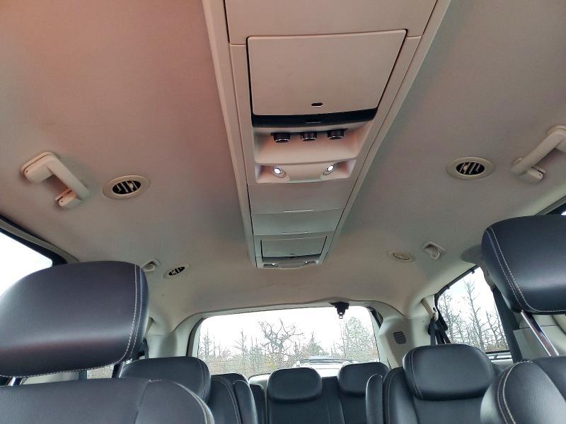 2010 Chrysler 2010 Chry Town & cou