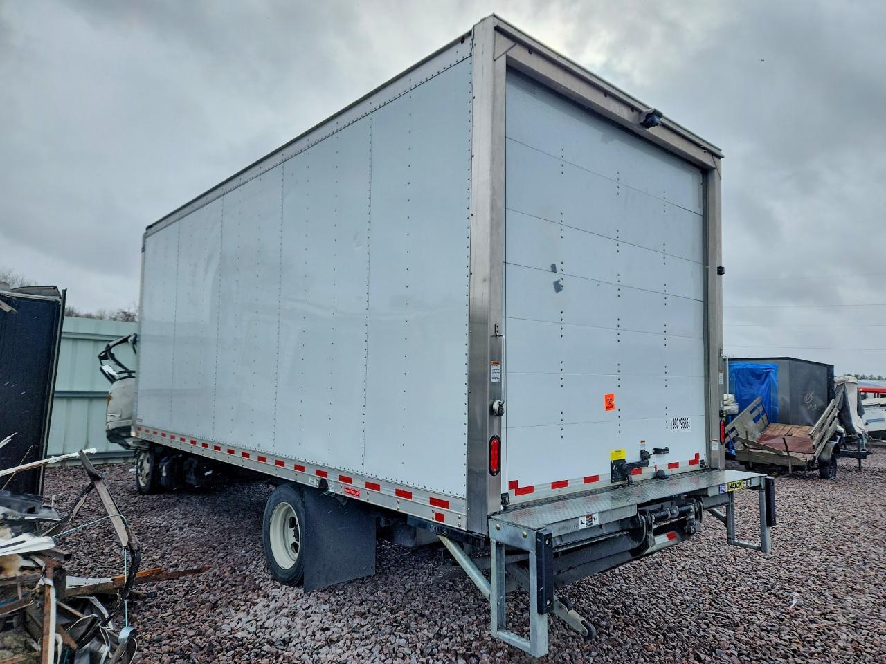 2025 Isuzu NRR BOX Truck