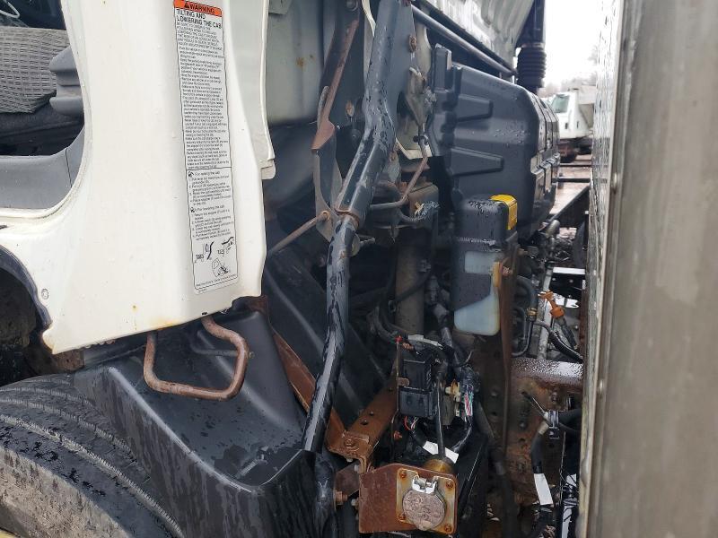 2015 Hino 195 BOX Truck