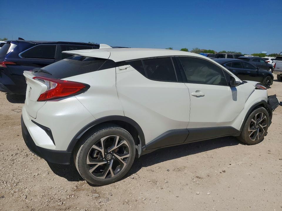 2021 Toyota C-hr xle