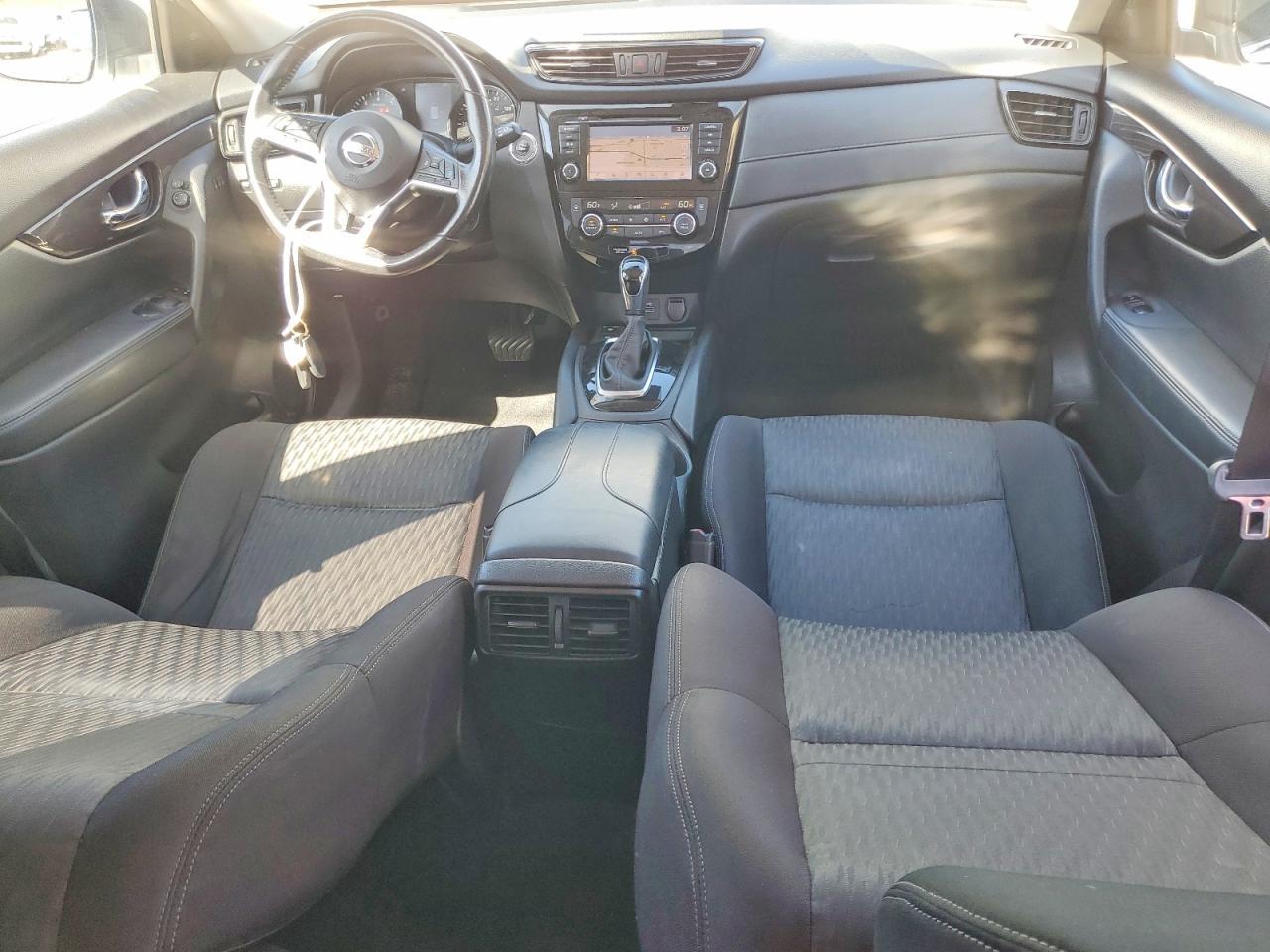 2019 Nissan Rogue sv