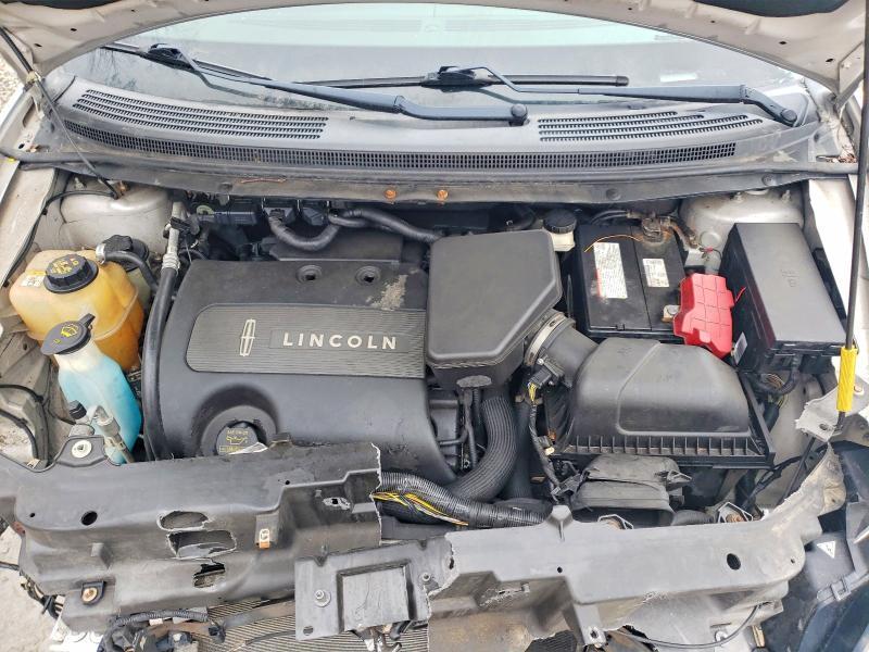 2011 Lincoln Townhouse MKX