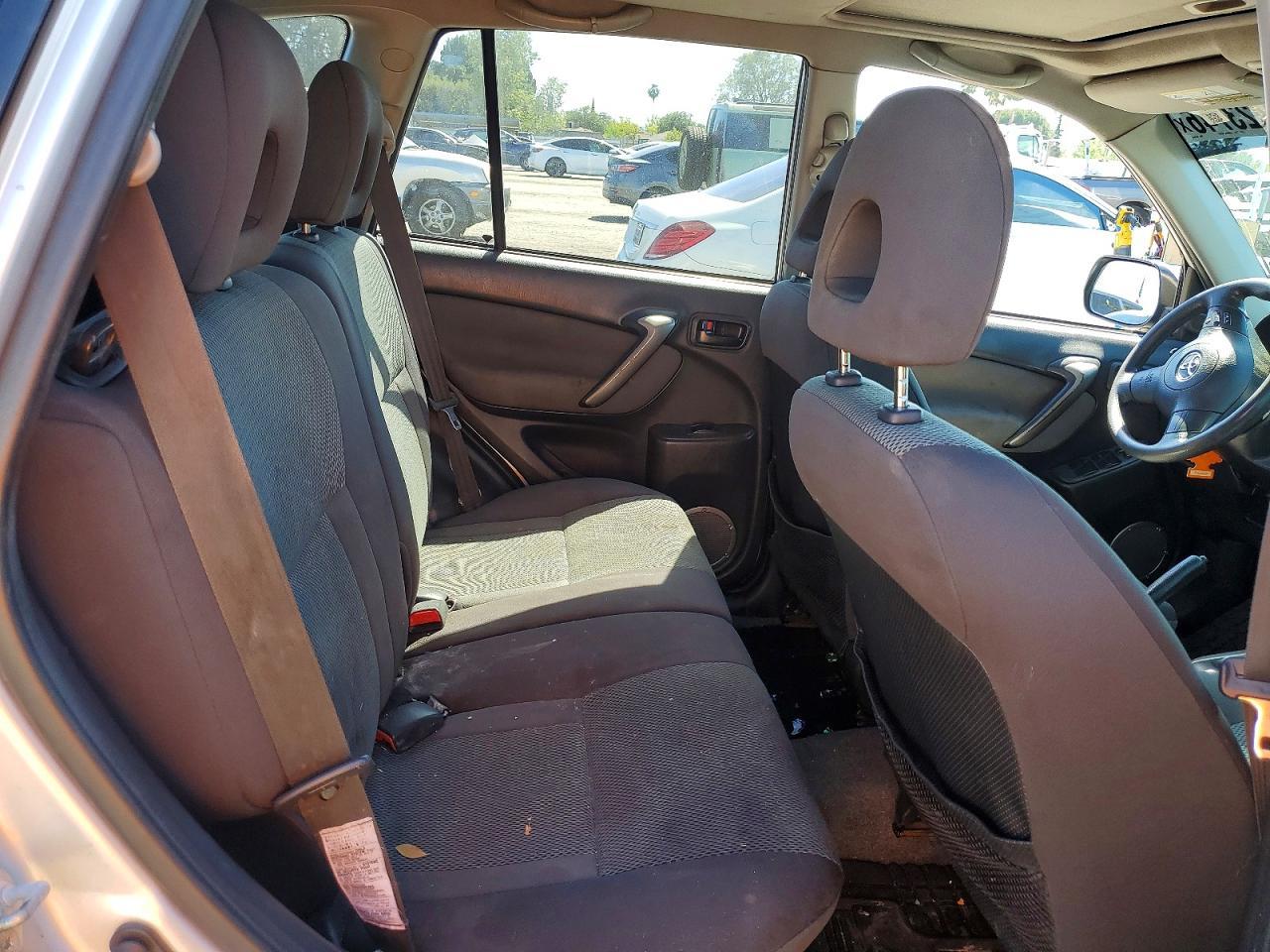 2005 Toyota Rav4 Base