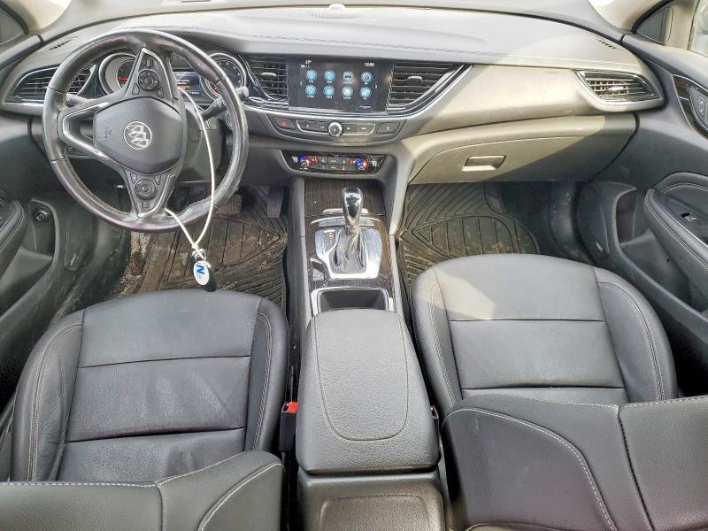 2018 Buick Regal Tourx Essence