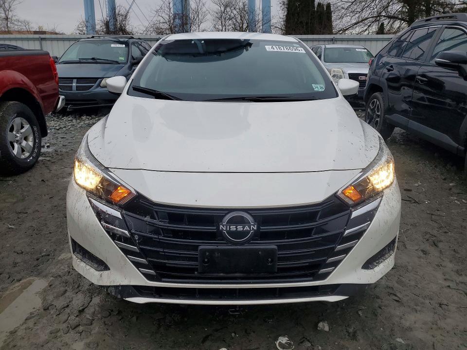 2024 Nissan Versa sv