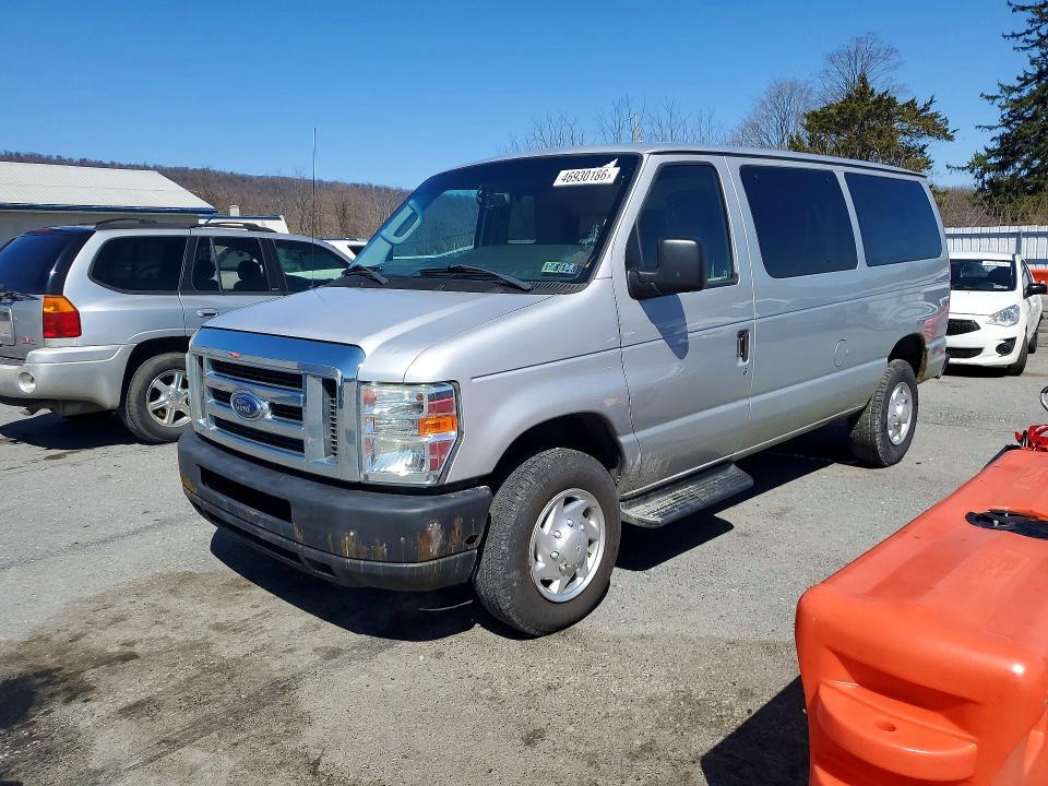 2013 Ford Econoline E350 Super Duty Wagon