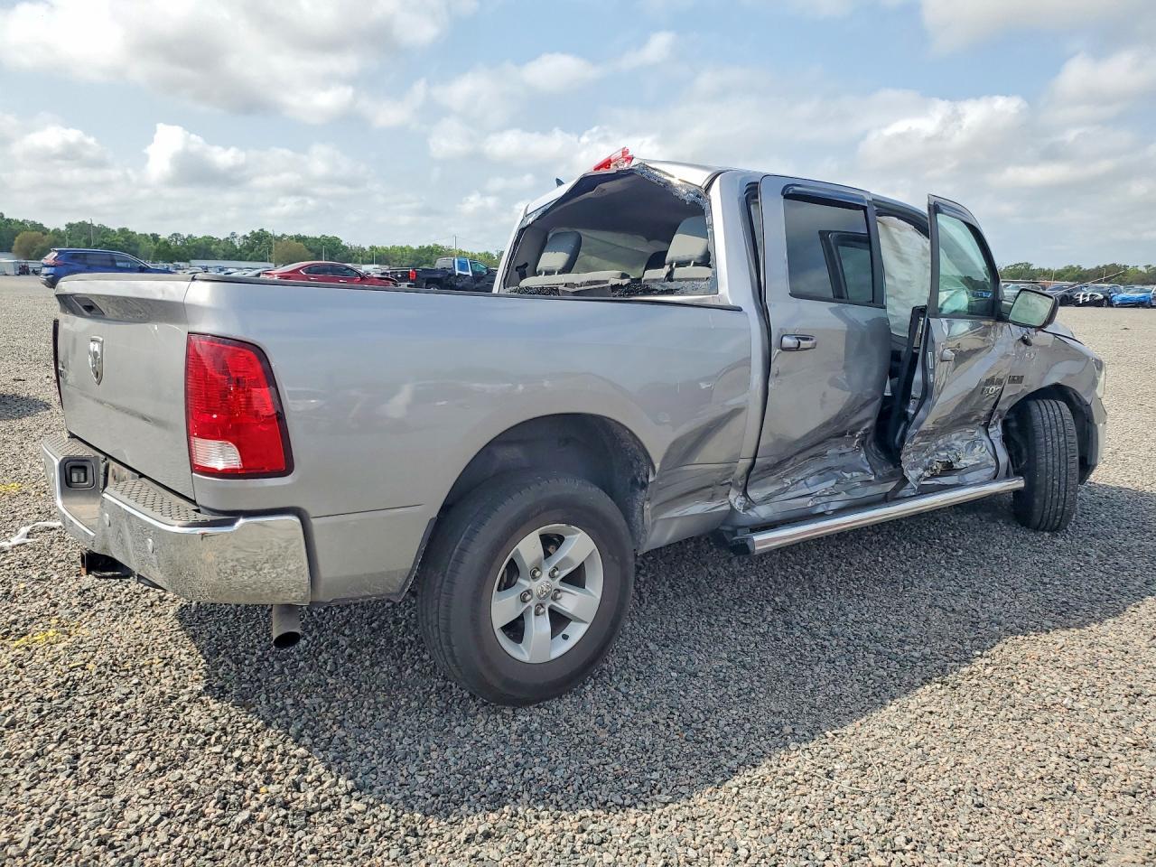 2020 Dodge RAM 1500 Classic SLT