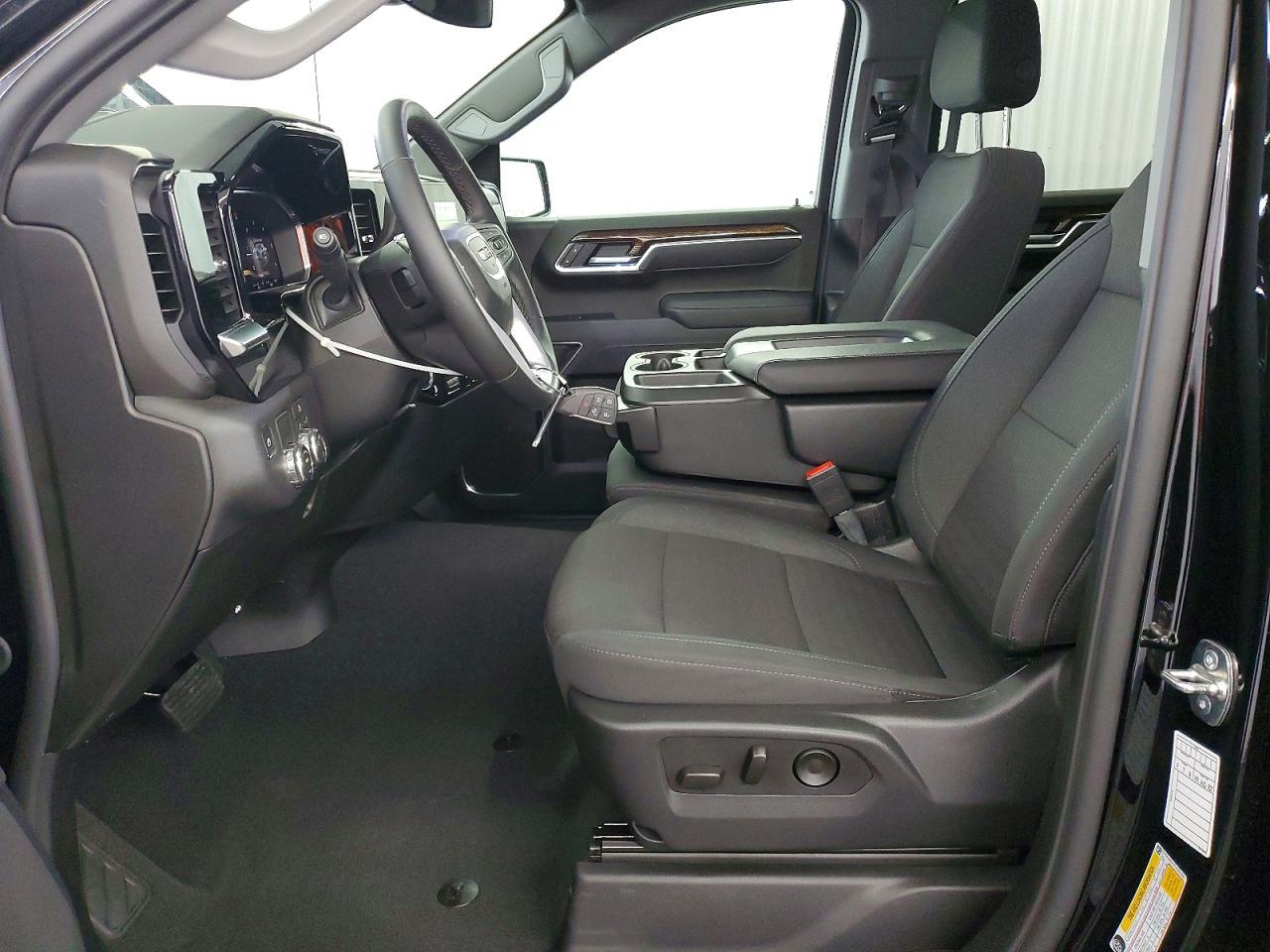 2026 GMC Sierra C1500 SLE