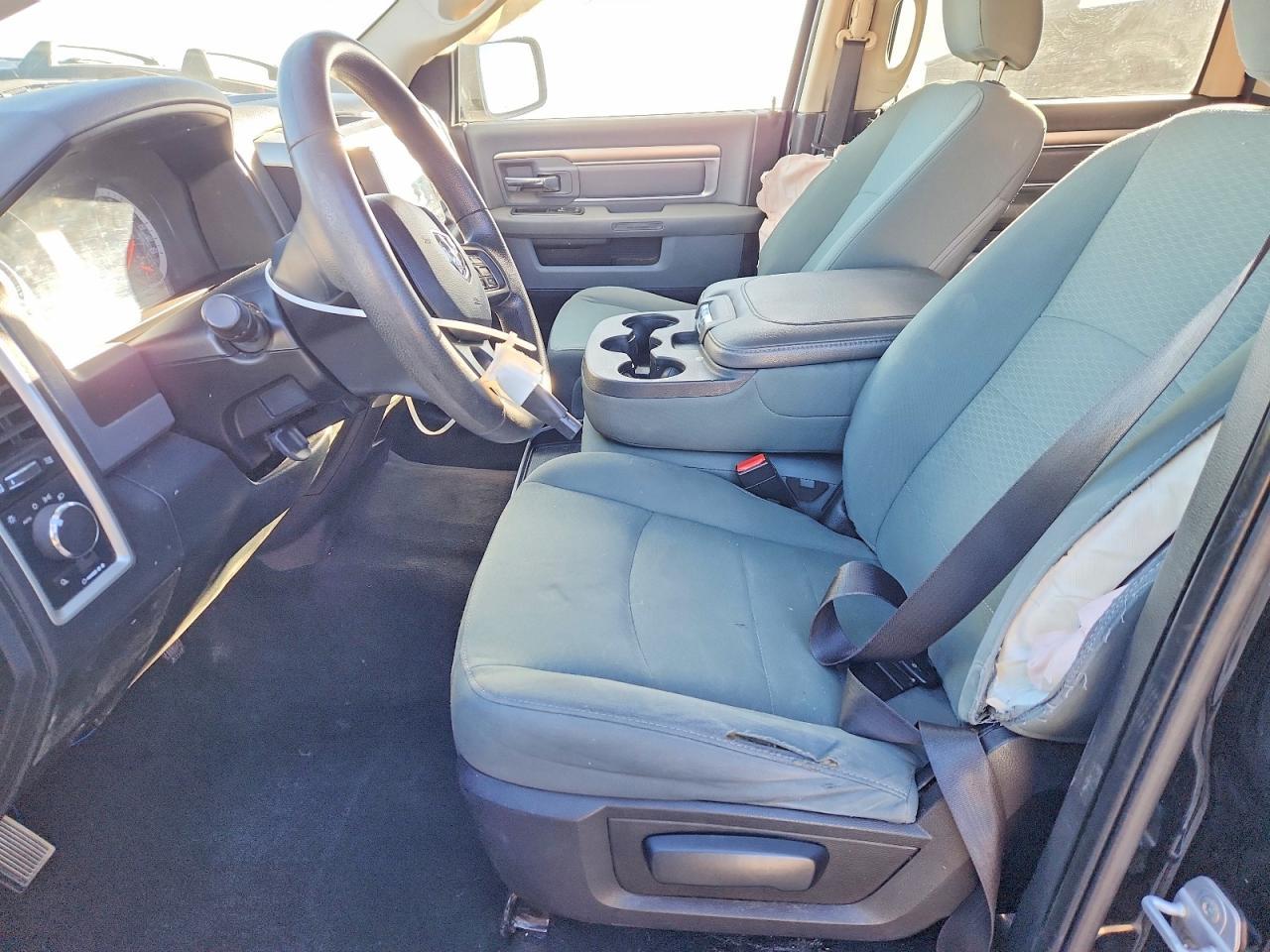 2015 Dodge RAM 1500 SLT