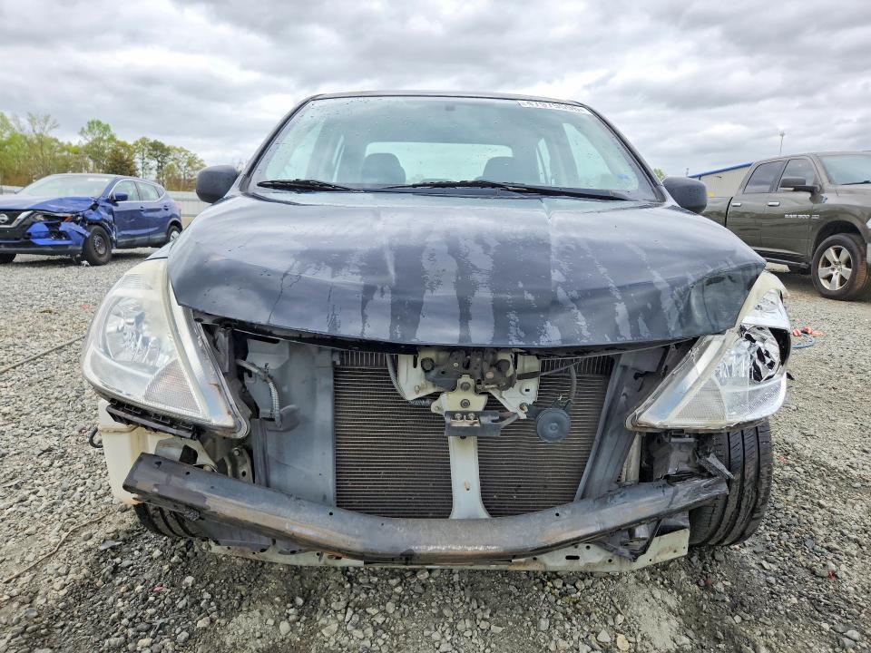 2011 Nissan Versa 1.6 Base