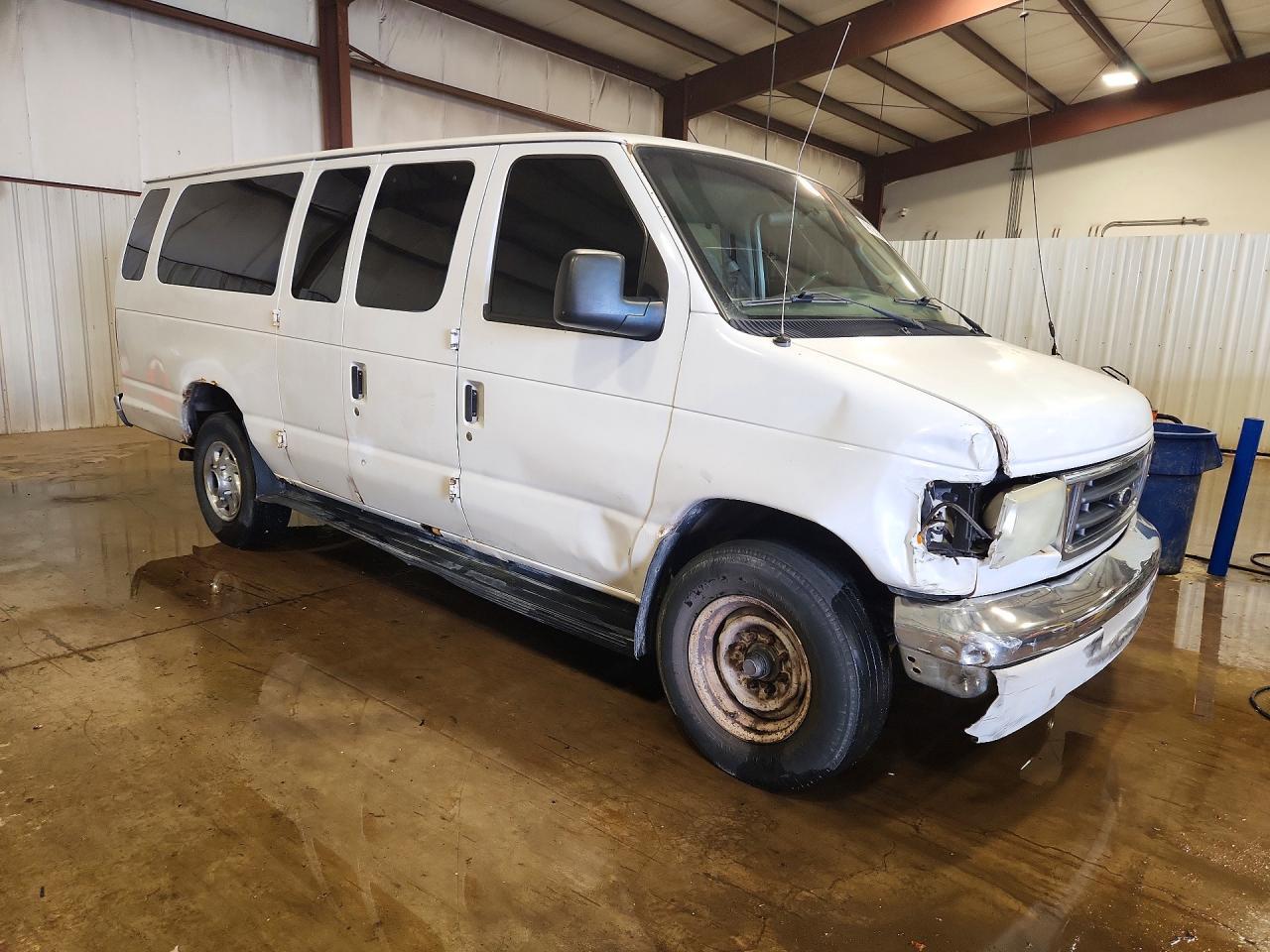 2003 Ford Econoline E350 Super Duty Wagon