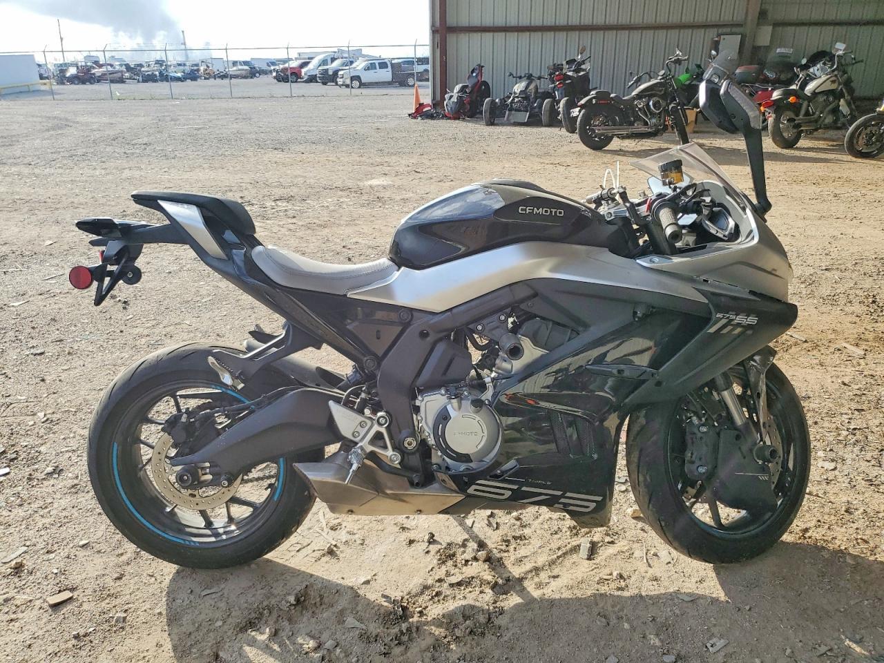 2025 Cf Moto 675SS