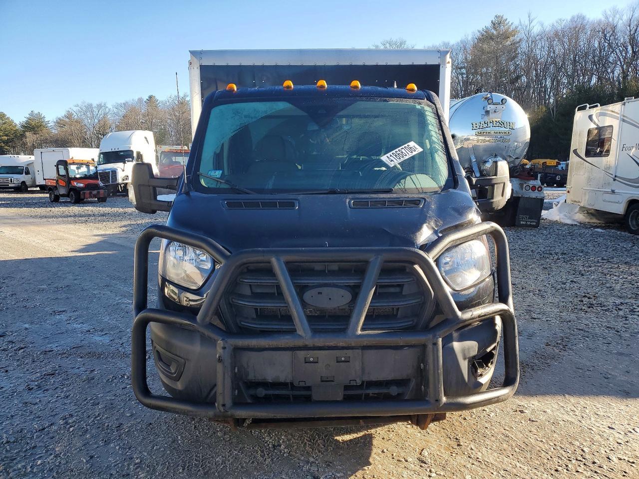 2022 Ford Transit BOX Truck