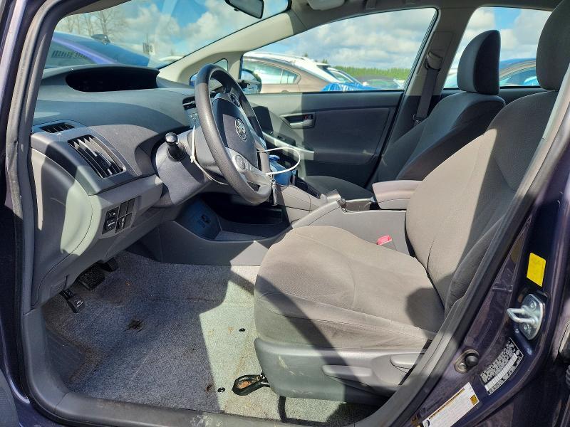 2010 Toyota Prius iii