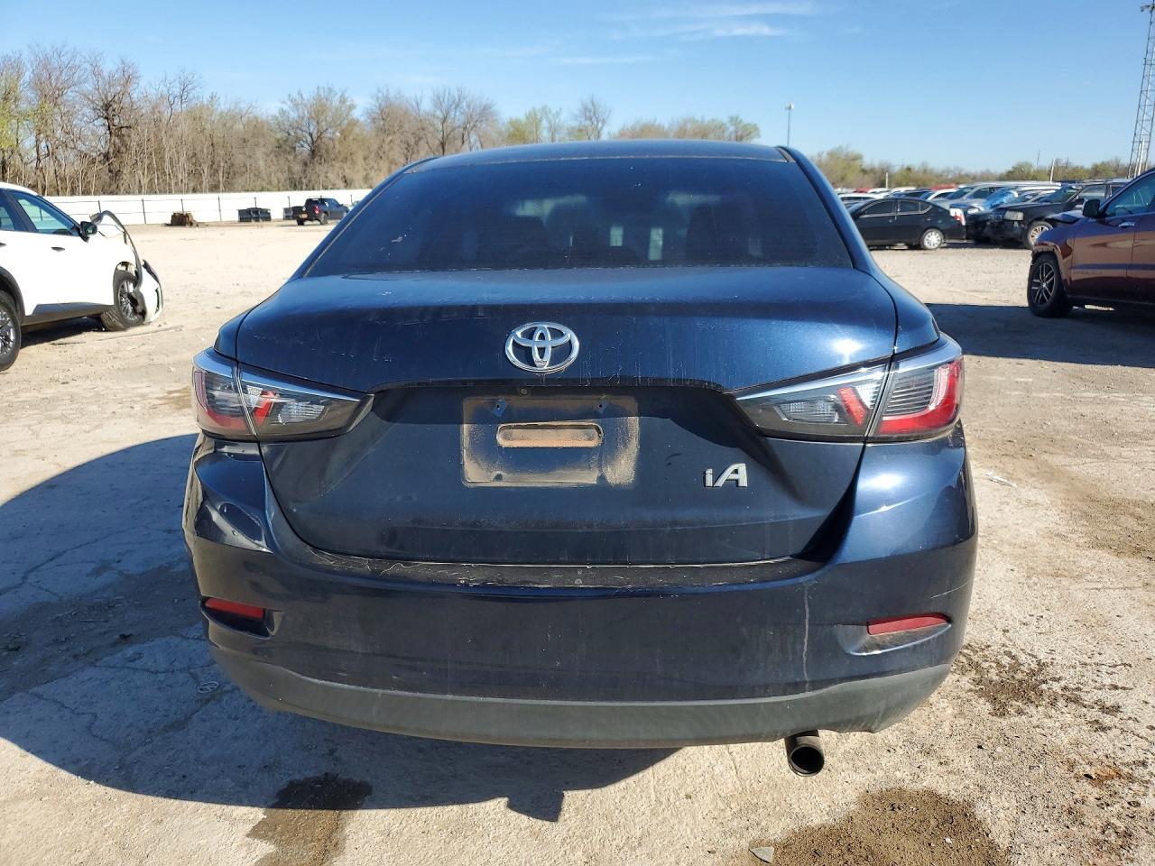 2018 Toyota Yaris ia Base