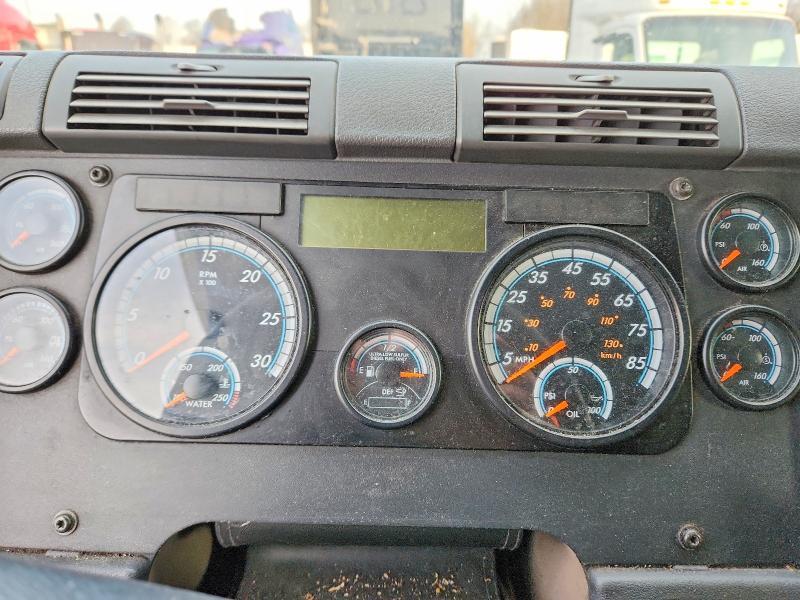 2016 Freightliner Cascadia 125 Semi Truck