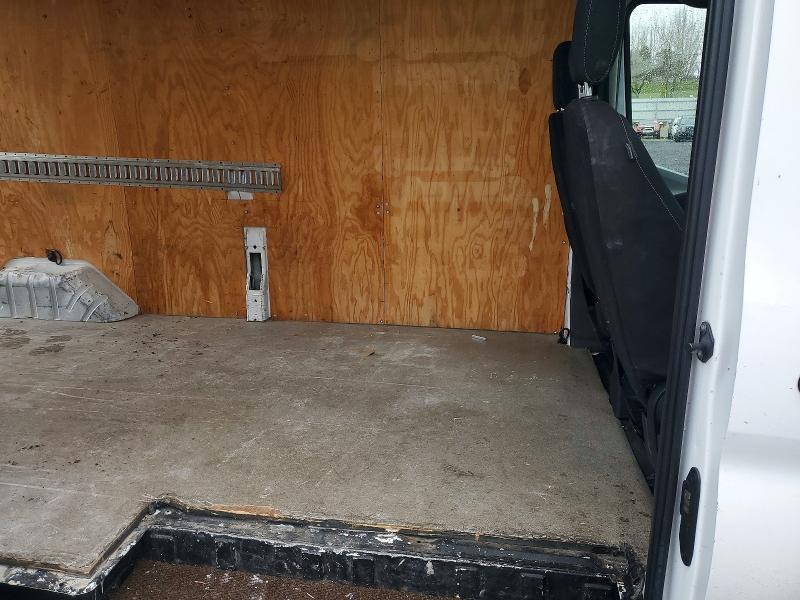 2020 Ford Transit 250 Medium Roof Delivery van