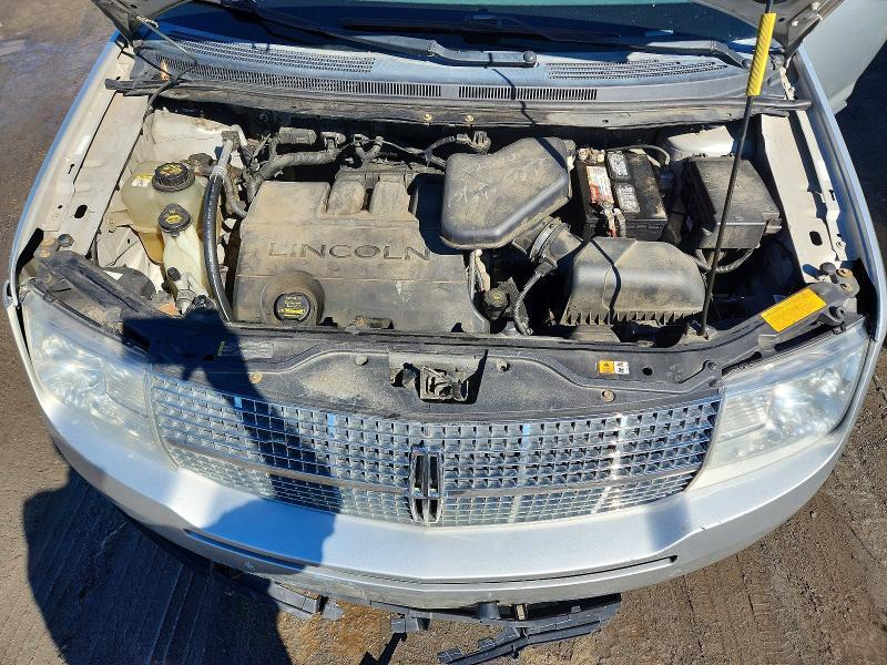 2009 Lincoln Townhouse MKX