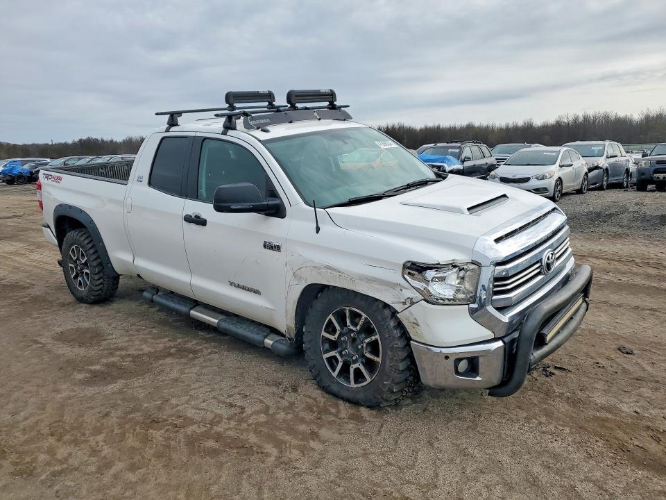 2017 Toyota Tundra SR5