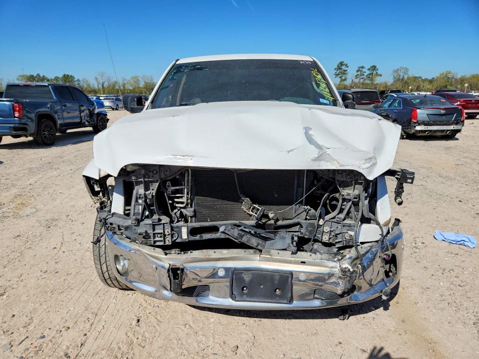 2015 Dodge RAM 1500 SLT