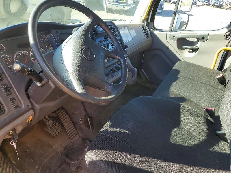 2019 Freightliner Business Class M2 BOX Truck