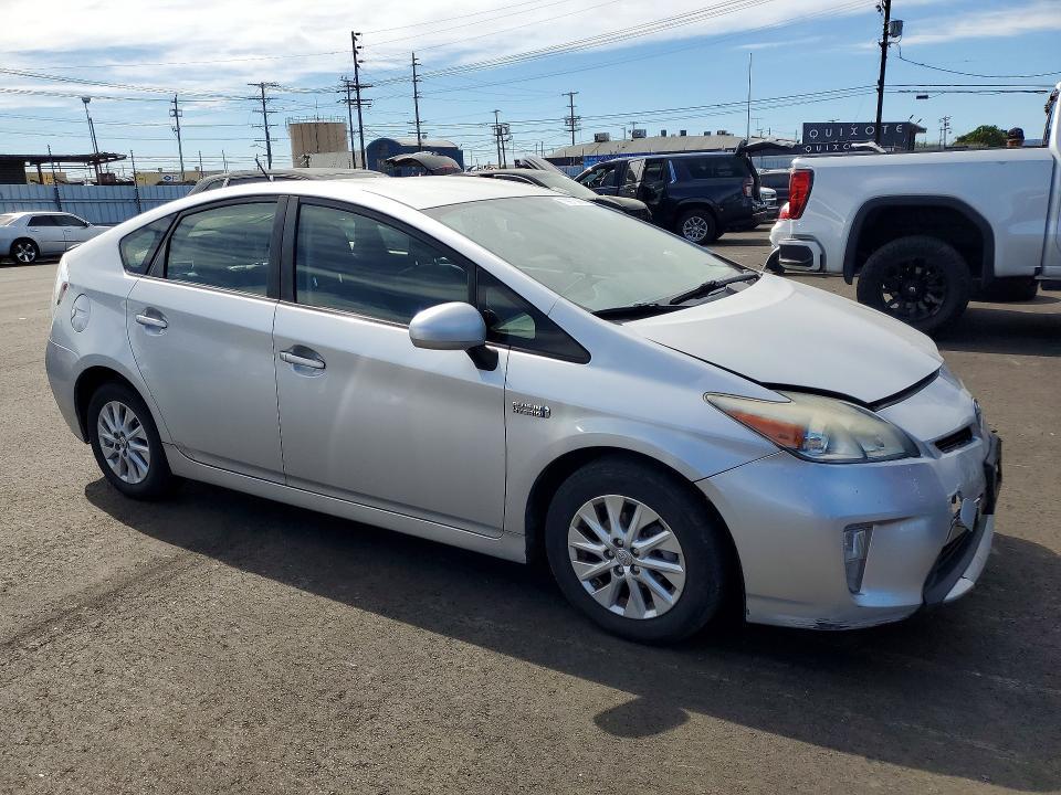 2014 Toyota Prius Plug-in Hybrid Base