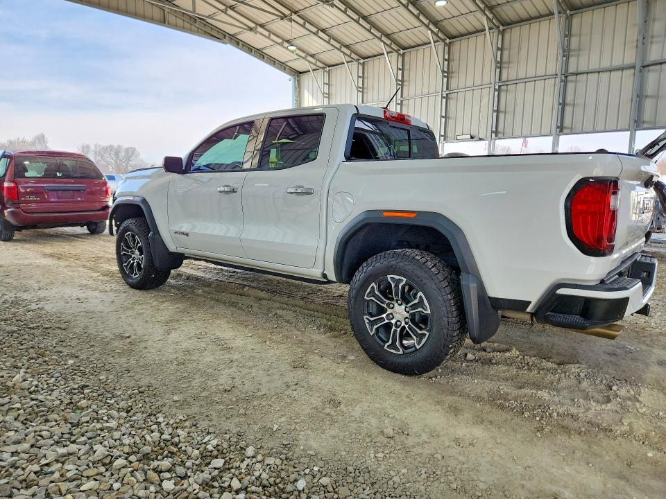 2024 GMC Canyon AT4