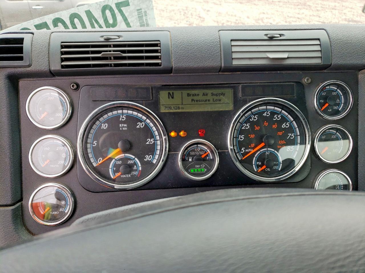 2020 Freightliner Cascadia 1