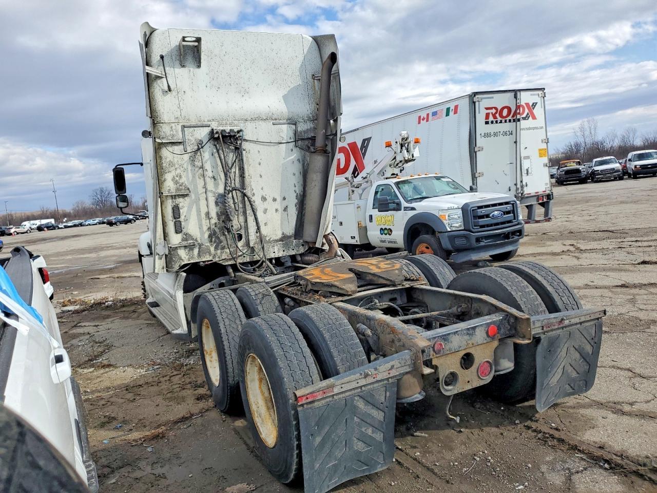 2007 Freightliner Columbia 120 Semi Truck
