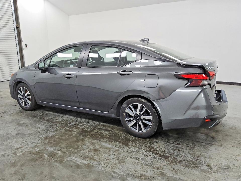 2023 Nissan Versa sv