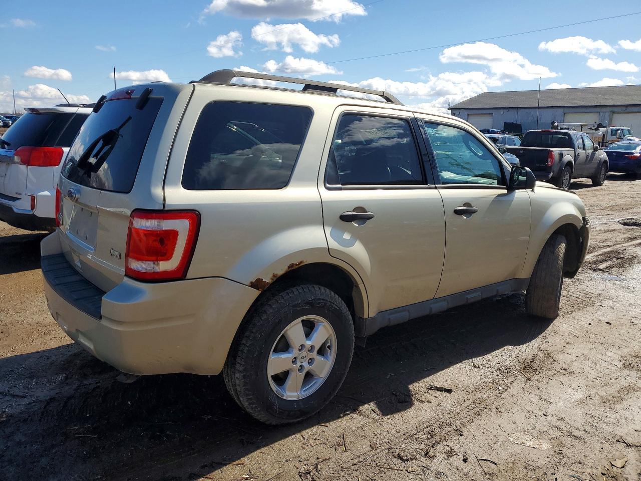 2010 Ford Escape xlt