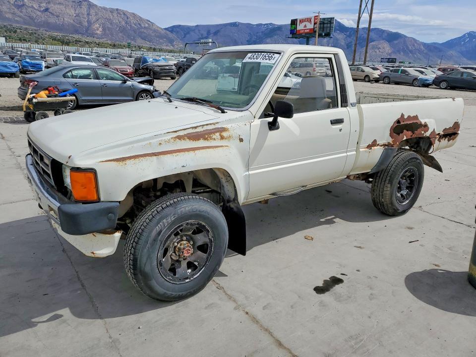 1986 Toyota Pickup Base