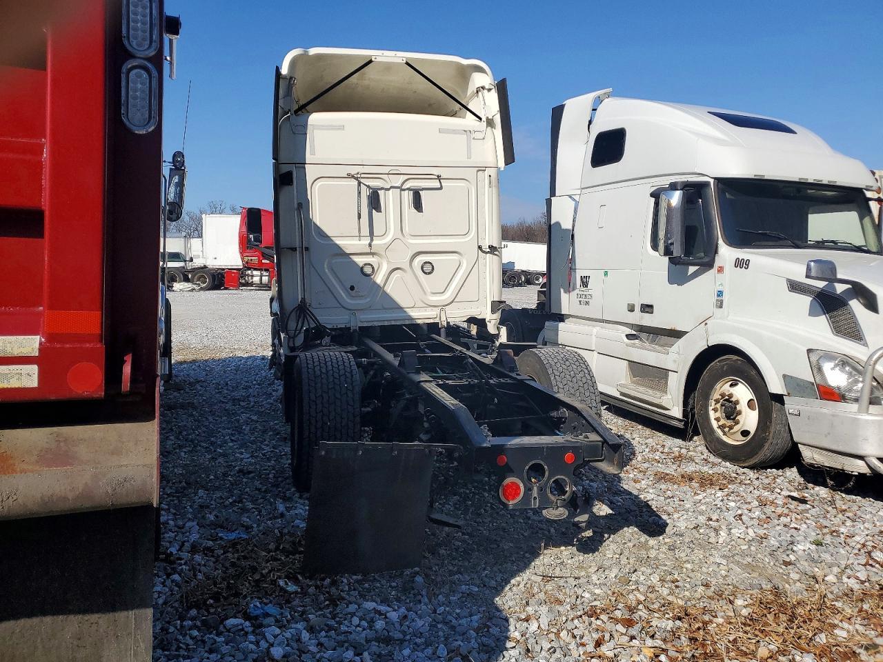 2022 Freightliner Cascadia 1-Semi Truck