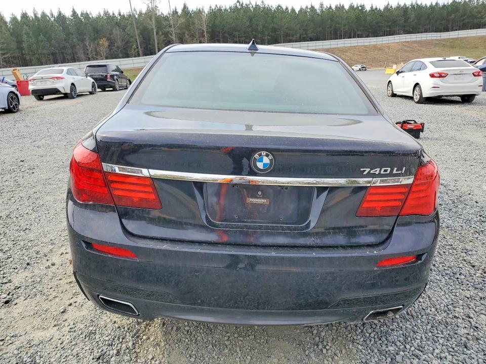 2015 BMW 740 li