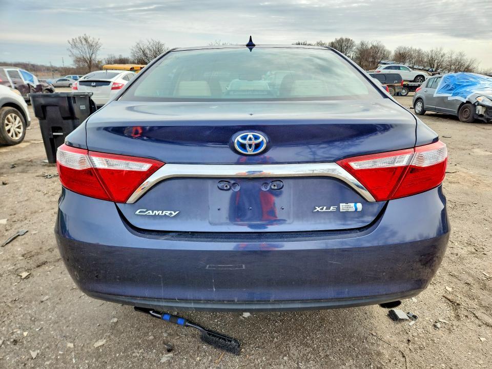 2016 Toyota Camry Hybrid xle