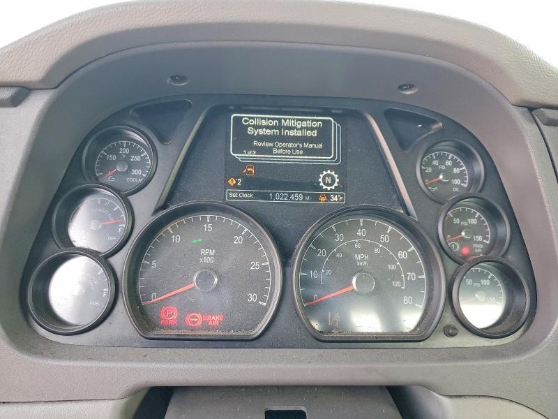 2016 Peterbilt 579 Semi Truck