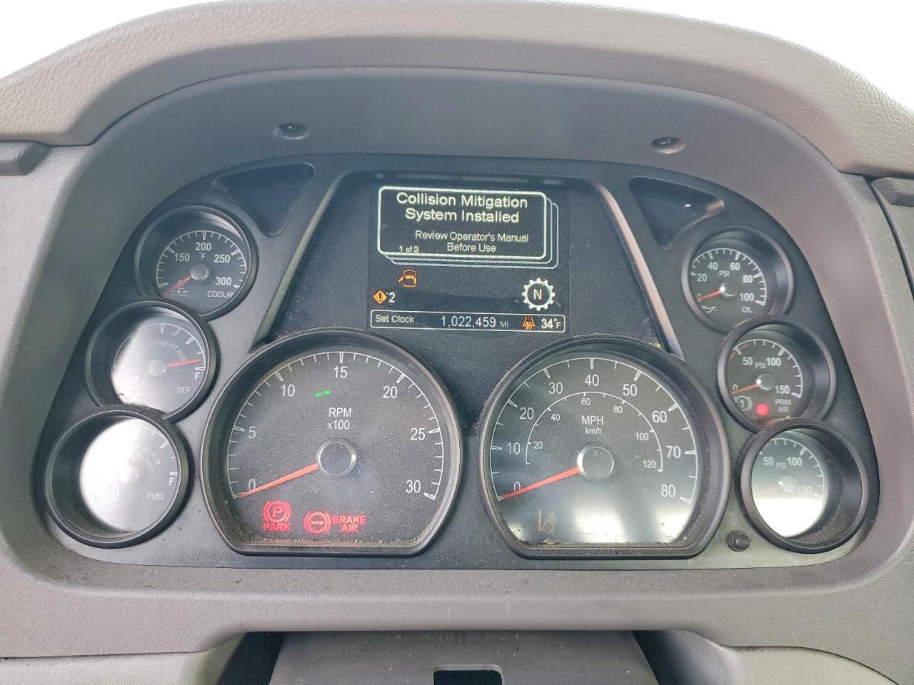 2016 Peterbilt 579 Semi Truck