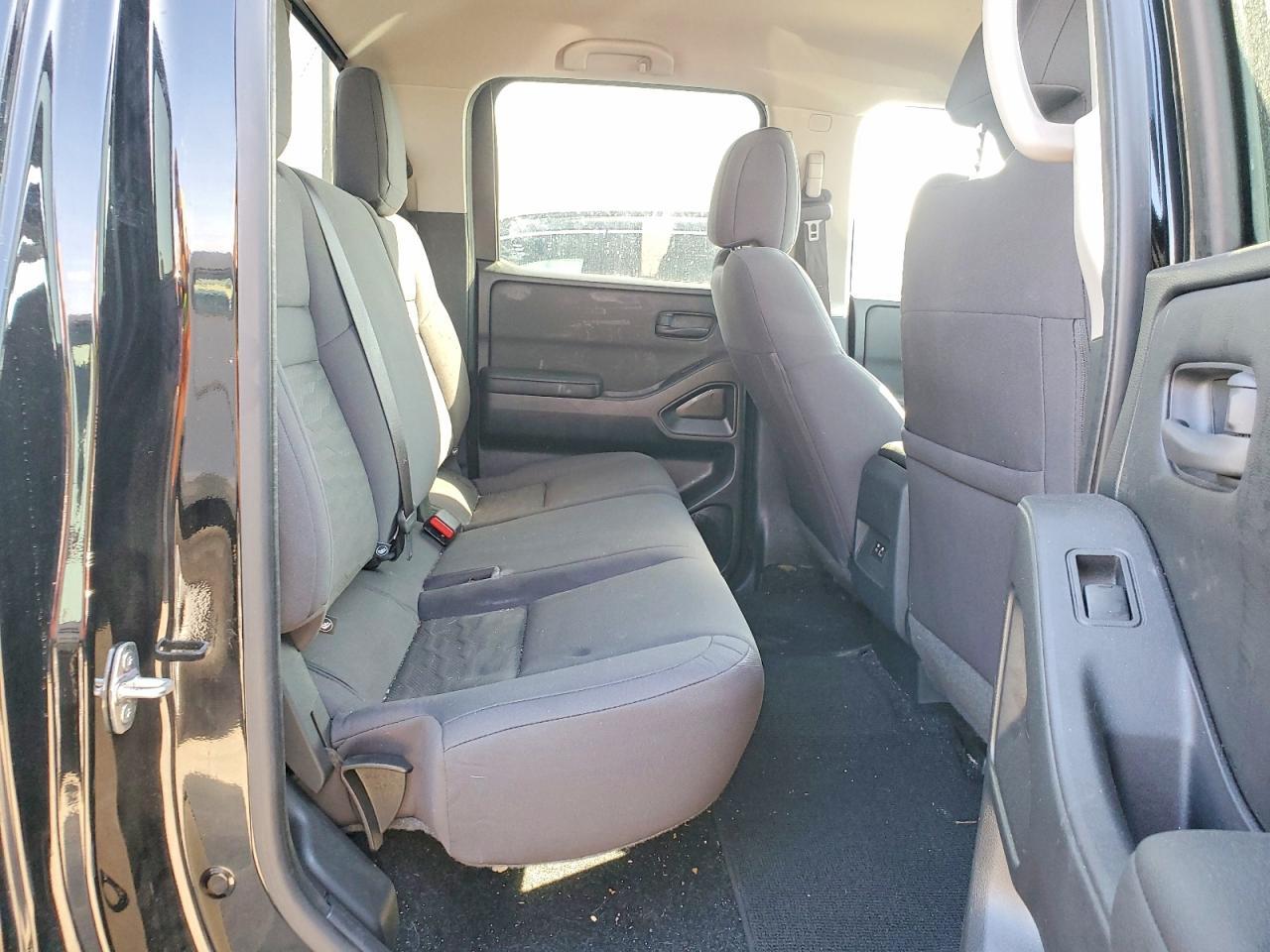 2025 Nissan Frontier S