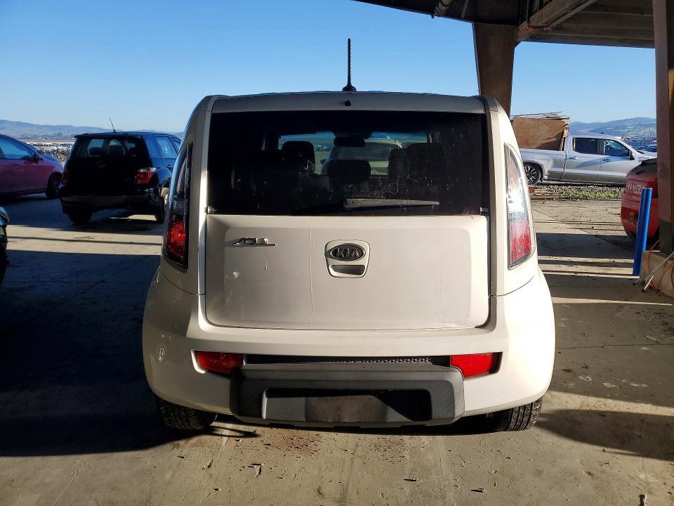 2011 KIA Soul +