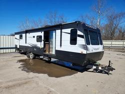 Salvage trucks for sale at Ellwood City, PA auction: 2020 Keystone Hideout Camper
